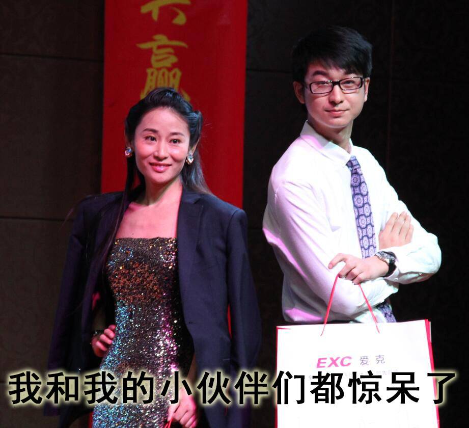 嘻哈全hold住 飙歌,劲舞齐上阵   然而,最让小爱惊喜的却不止这些